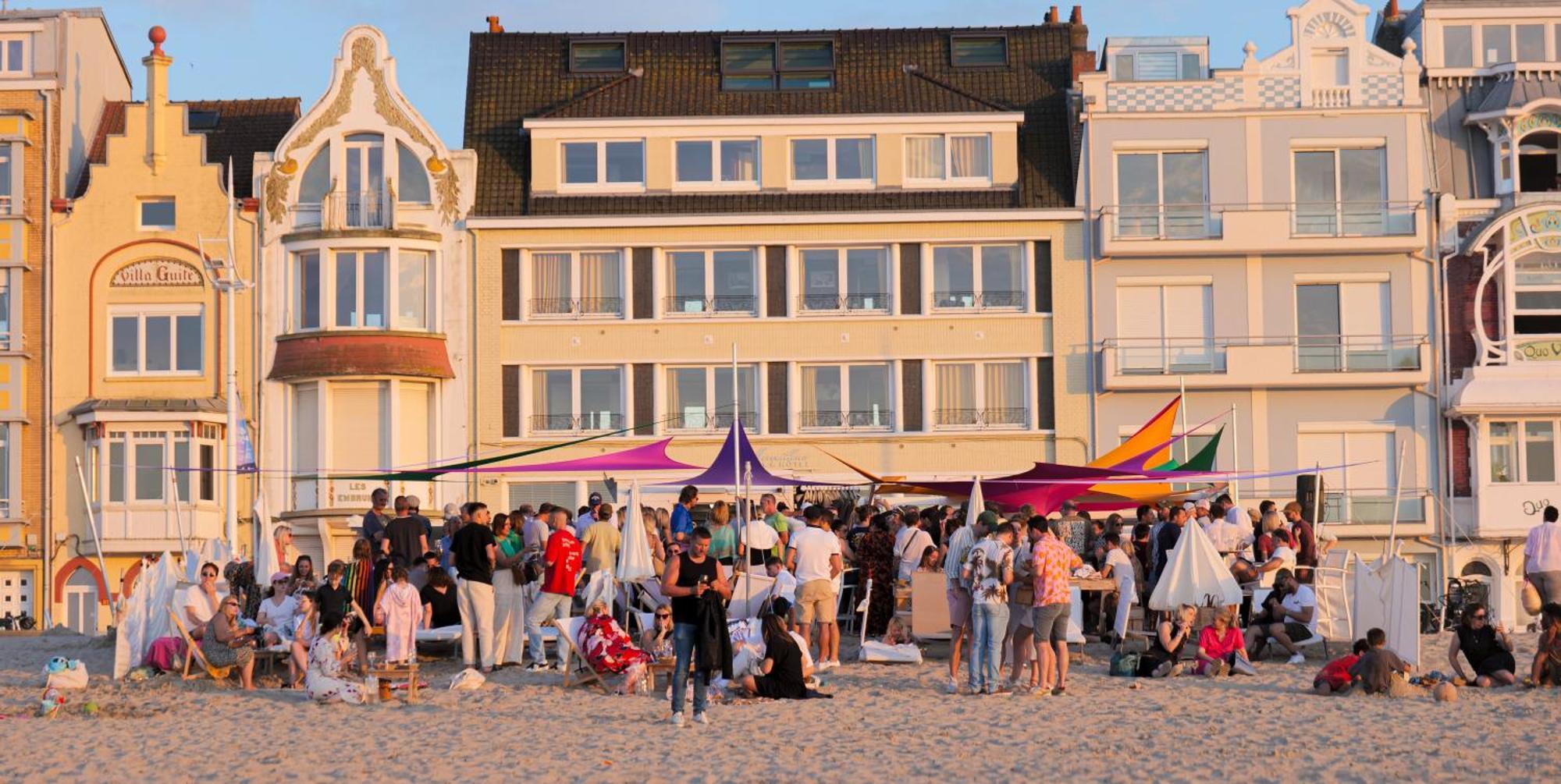 Hotel Merveilleux Cote Mer Dunkirk Exterior photo